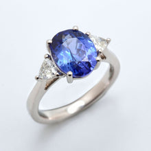 Tanzanite & Diamond Ring